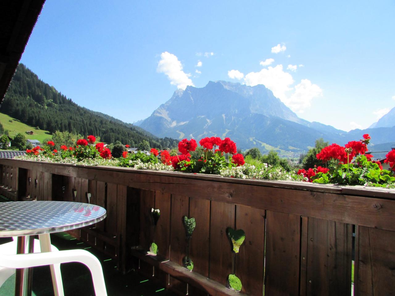 balkonblick-app-bergpanorama