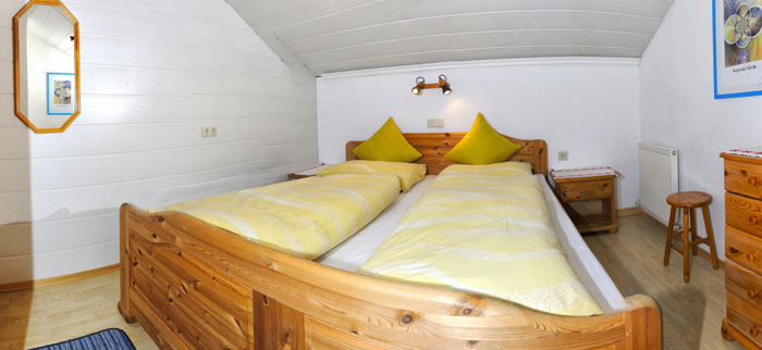 steinroeschen-21raum-schlafzimmer