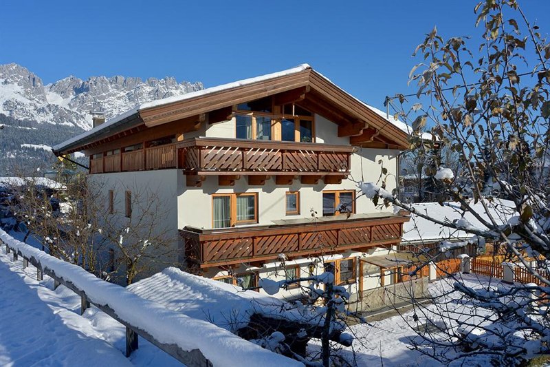 ellmau-haus-resetaritz-haus-winter