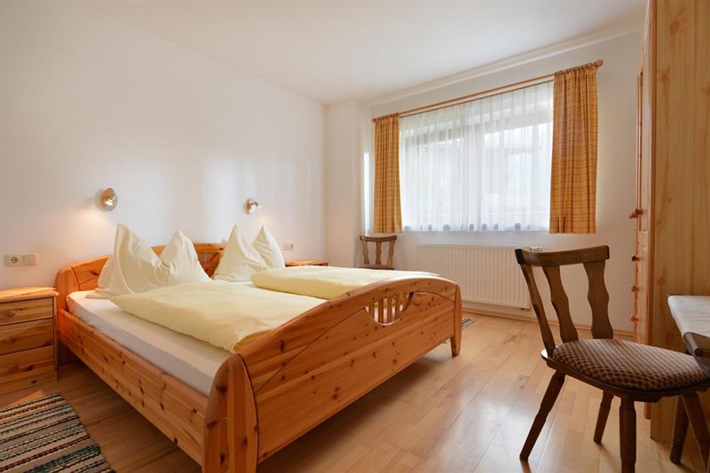 ellmau-haus-resetaritz-schlafzimmer