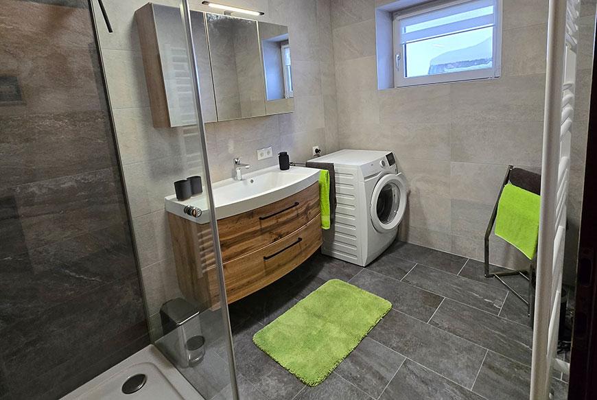 badezimmer-ferienwohnung-strickner