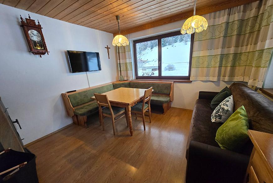 ferienwohnung-strickner-wohnraum