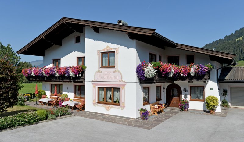 haus-panorama-brandstaetter-theresia-unterdorf-11-westendorf-haus-sommer