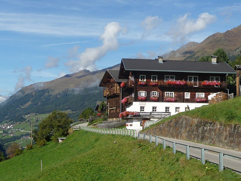 ansicht-elsenhof-im-sommer