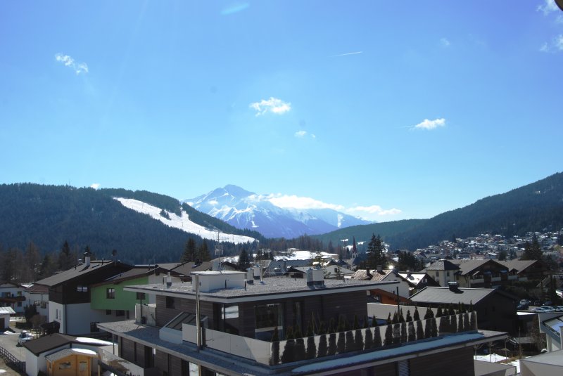 ferienwohnung-seefeld-tirol-alpenpanorama-xx-aussicht-vom-balkon