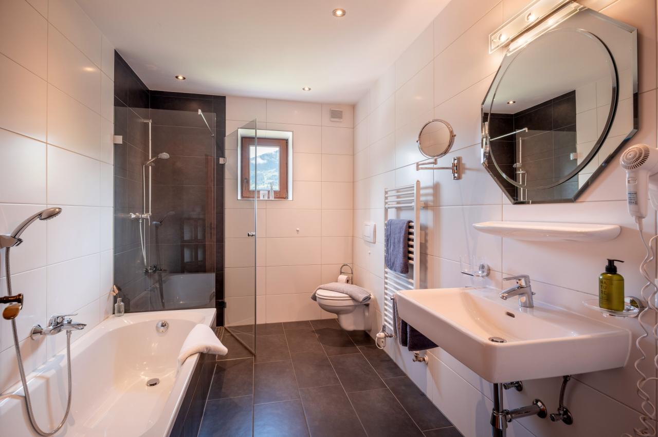 landhaus-maria-nagerlgasse-15-fuegen-badezimmer