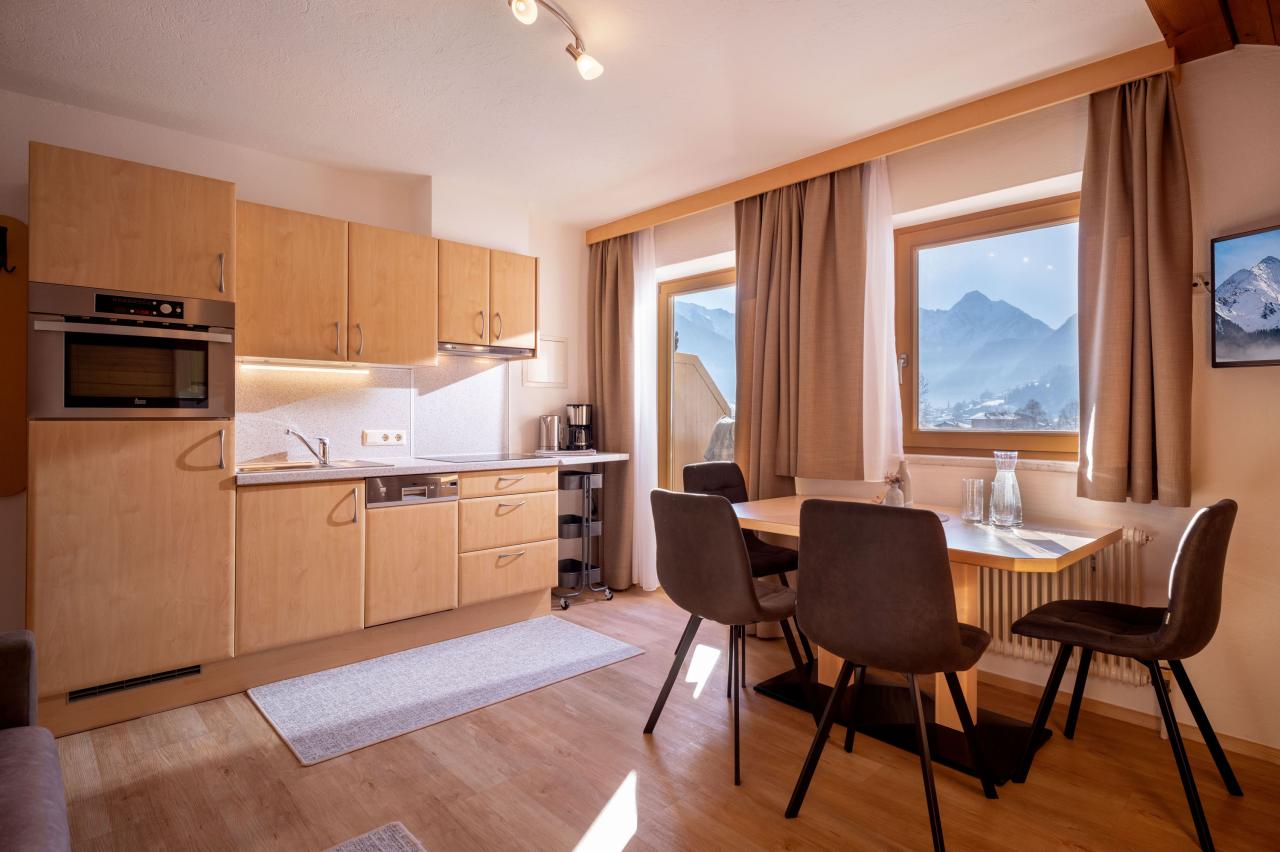 haus-alpensonne-zellbergeben-89-zellberg-01-2026-wohnkueche-vogelnest-1