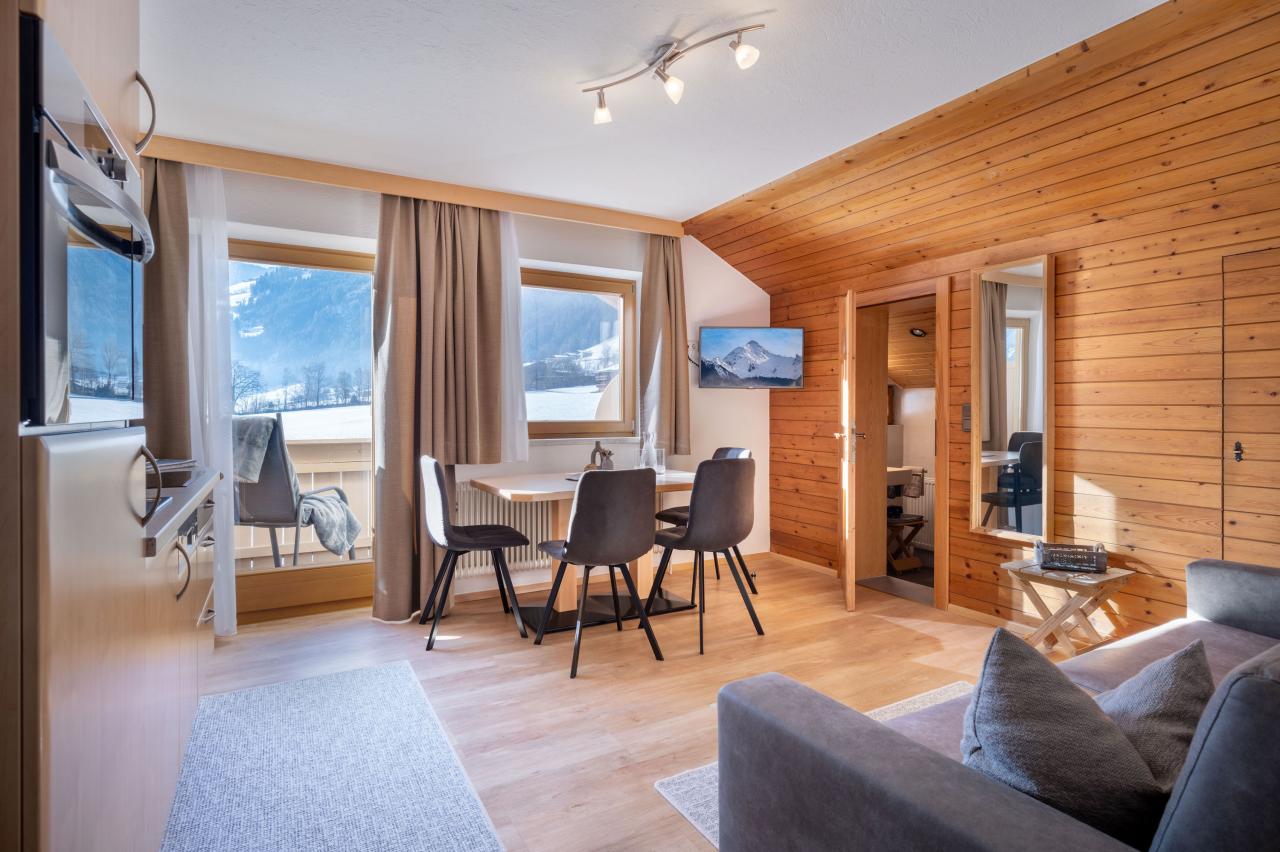 haus-alpensonne-zellbergeben-89-zellberg-01-2026-wohnkueche-vogelnest