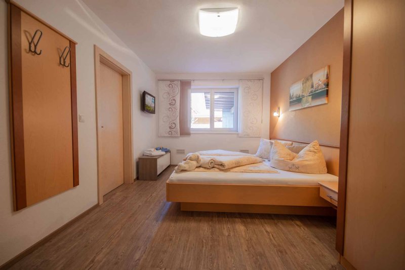 hitchcock-apartment-stuba-dz-1