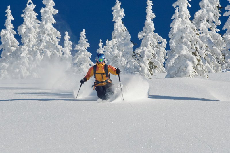 kam-001484-freerider-im-pulverschnee-fotograf-alexander-rochau