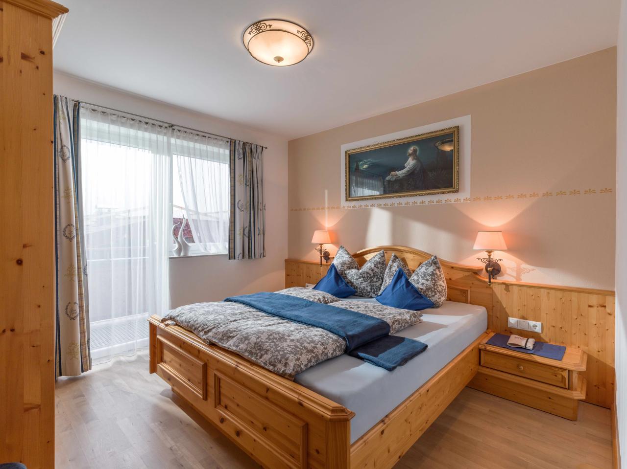 appartement-poelven-schlafzimmer