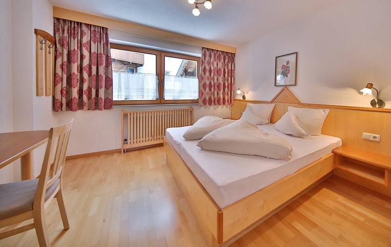 wohnung-furgler-schlafzimmer-1