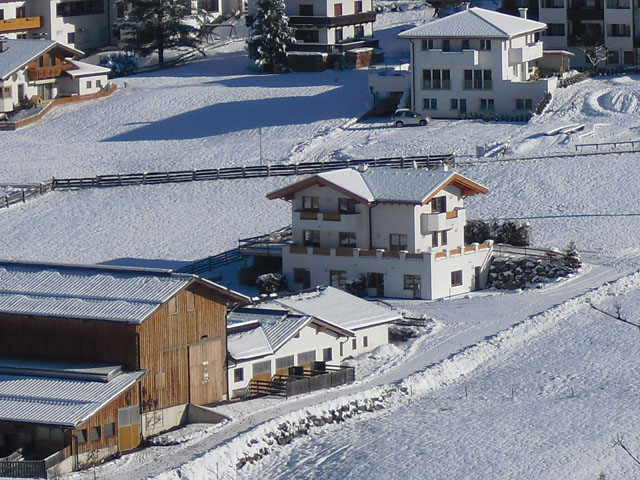 unser-haus-westansicht