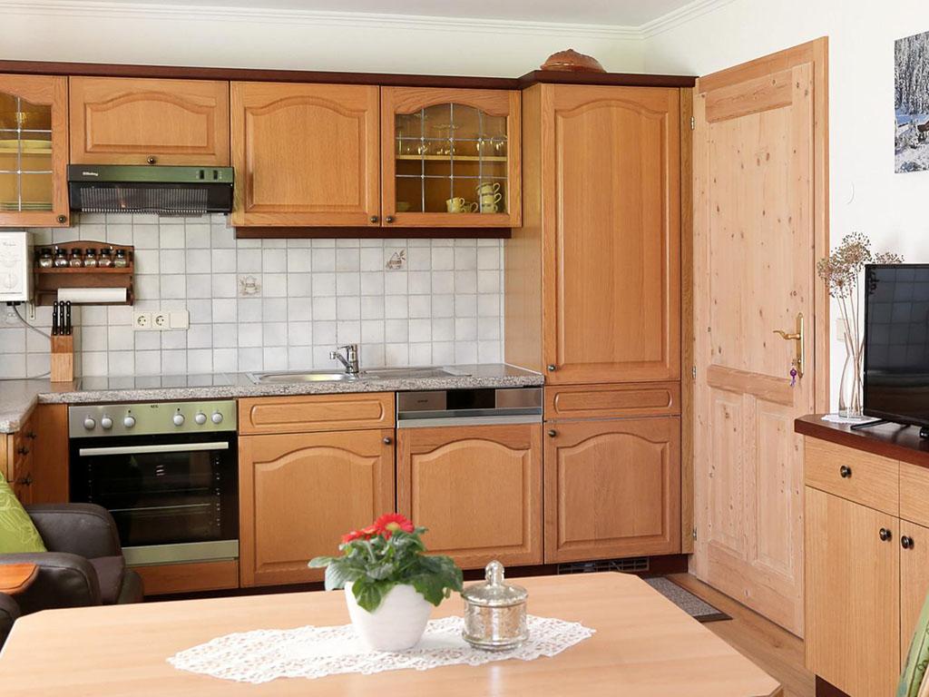 01-kueche-ferienwohnung-schoberblick-kals-am-grossglockner