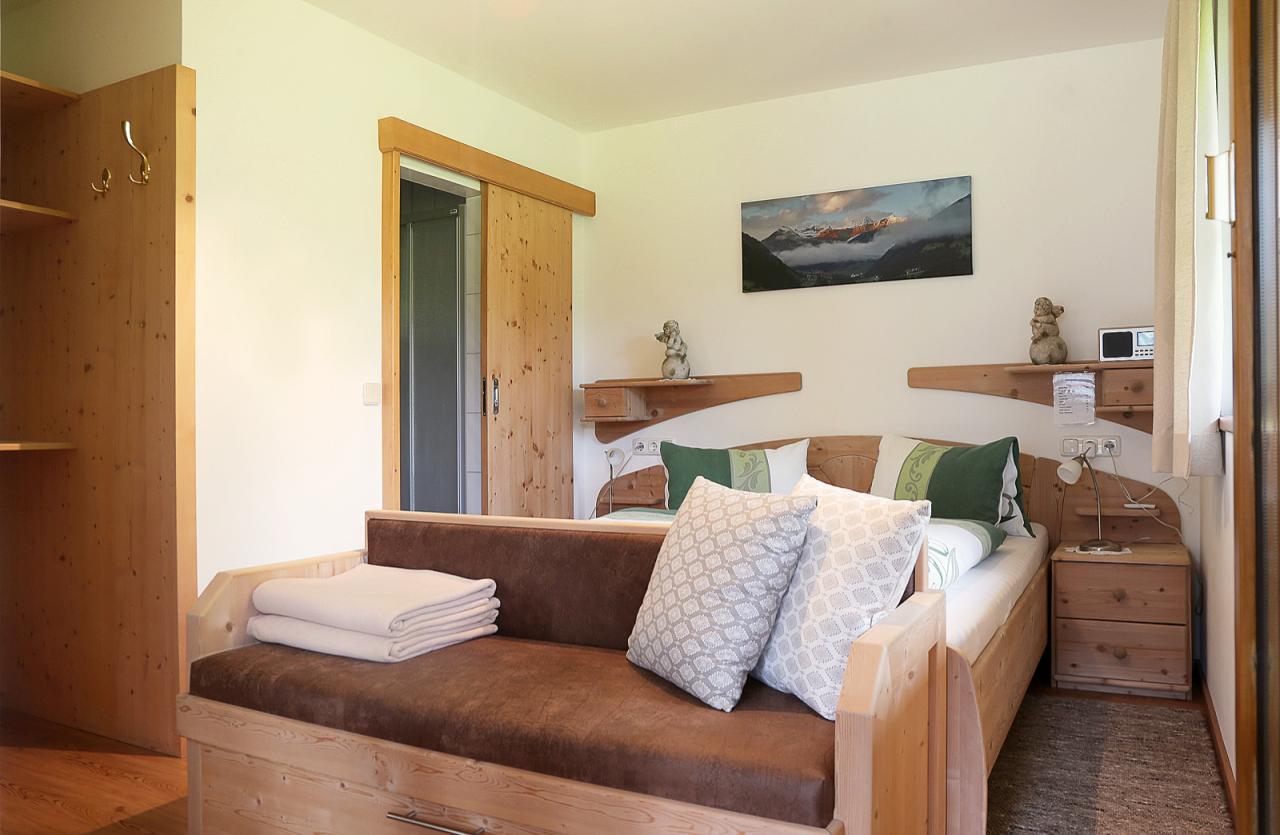 02-schlafzimmer-haus-schoberblick-kals-am-grossglockner