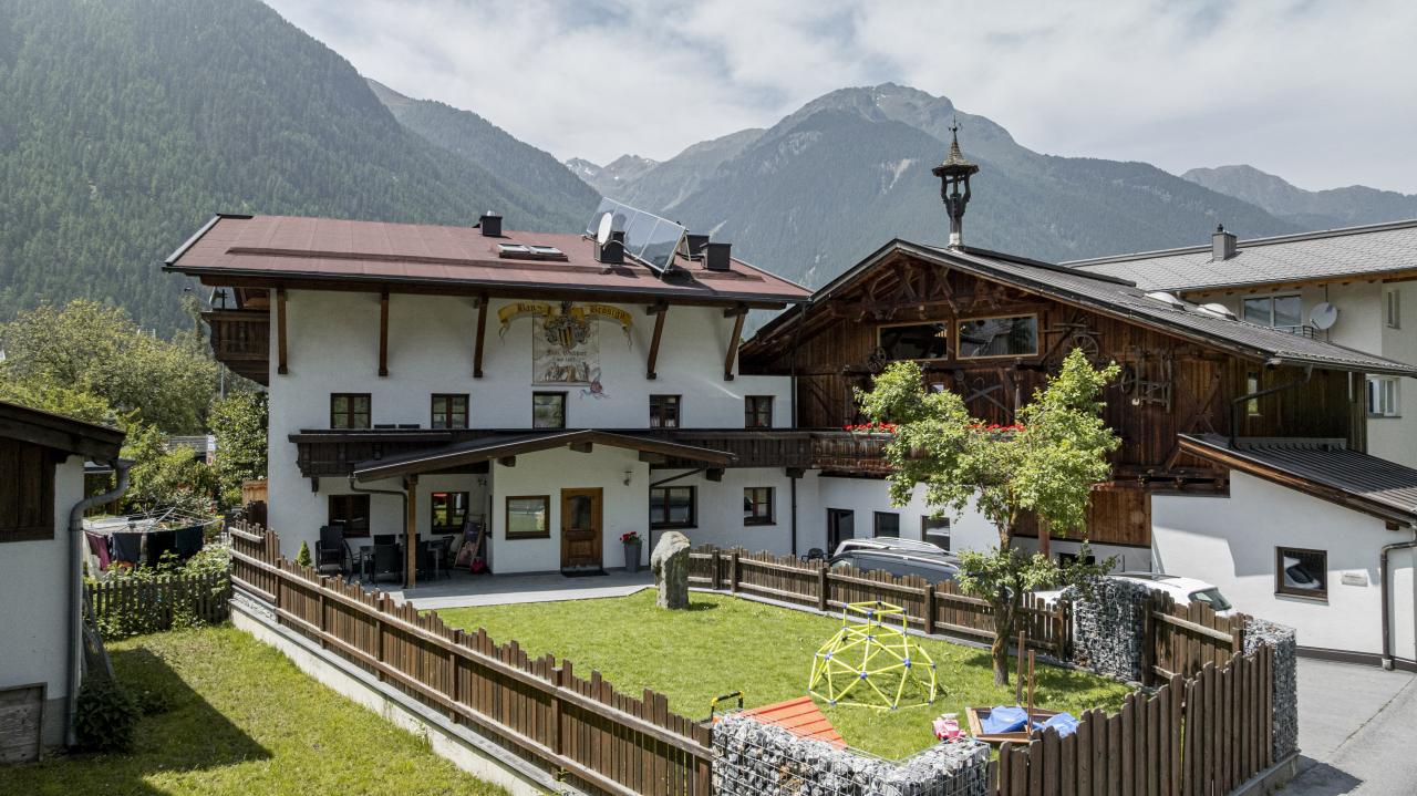 bei-waldharts-aussenansichten-umhausen-27