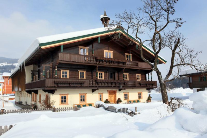 obertann-hochkogler-jun-sebastian-tannerweg-7-kirchberg-haus-winter