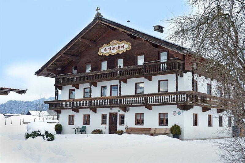 soell-biobauernhof-enting-haus-winter