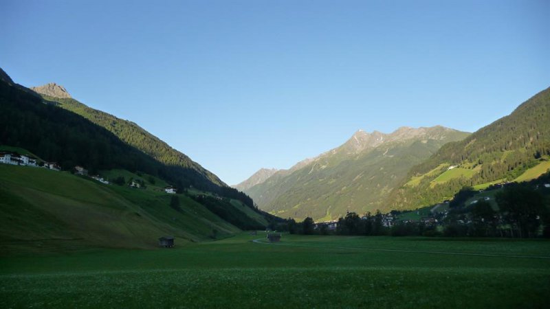 020-morgenstimmung-richtung-neustift-dorf