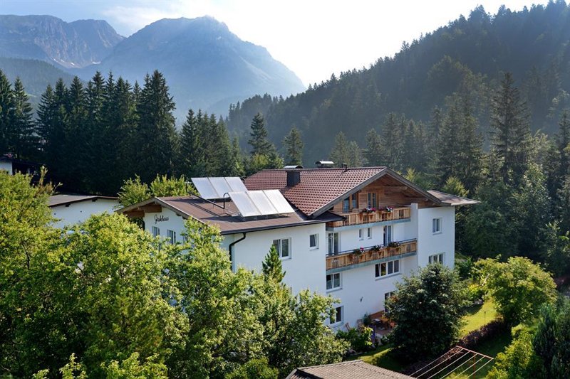 003-scheffau-am-wilden-kaiser-ferienwohnung-bichler-karin-haus-sommer1