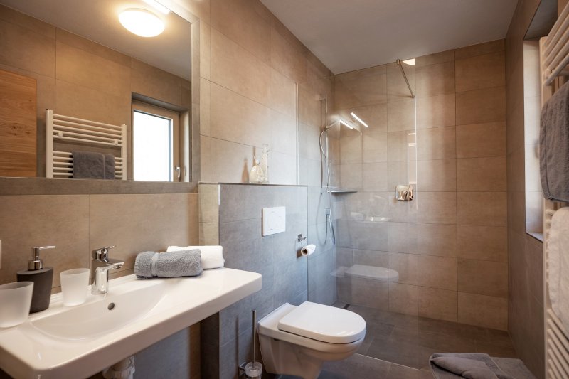 haus-marlies-rohrerstrasse-48a-zell-am-ziller-01-2020-wohnung-3-badezimmer