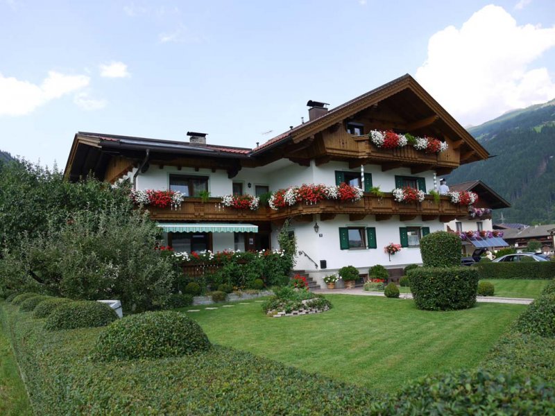 Landhaus Rohrmoser Ferienwohnung / Zimmer Zell am