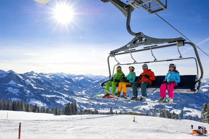 skiwelt-001048-skiwelt-lift-fahren-mit-einzigartigem-panorama-christian-kapfinger