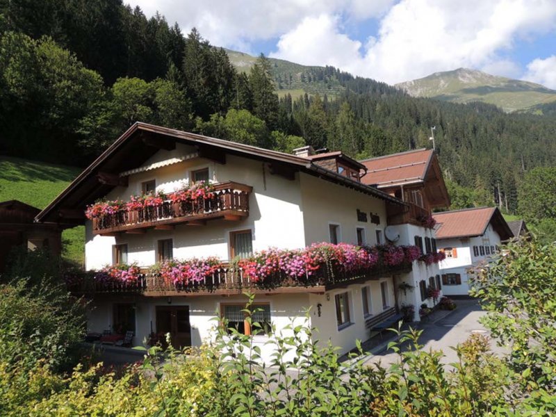 ferienwohnung-elbigenalp-2