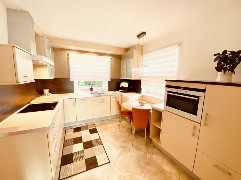 apart-schiestl-kueche-c-sabrivity