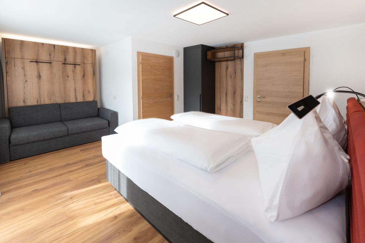 69ed630f-17b6-49f4-ac01-01db1794a628