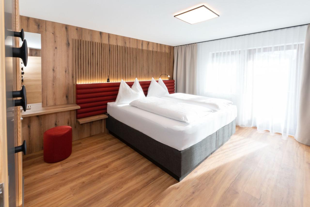 c8e27f42-92c1-4723-ad1f-00b929d2d8a8