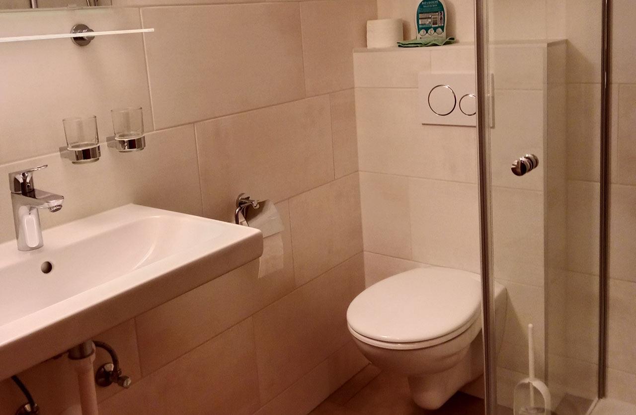 gaesthaus-stoeckl-badezimmerjpg