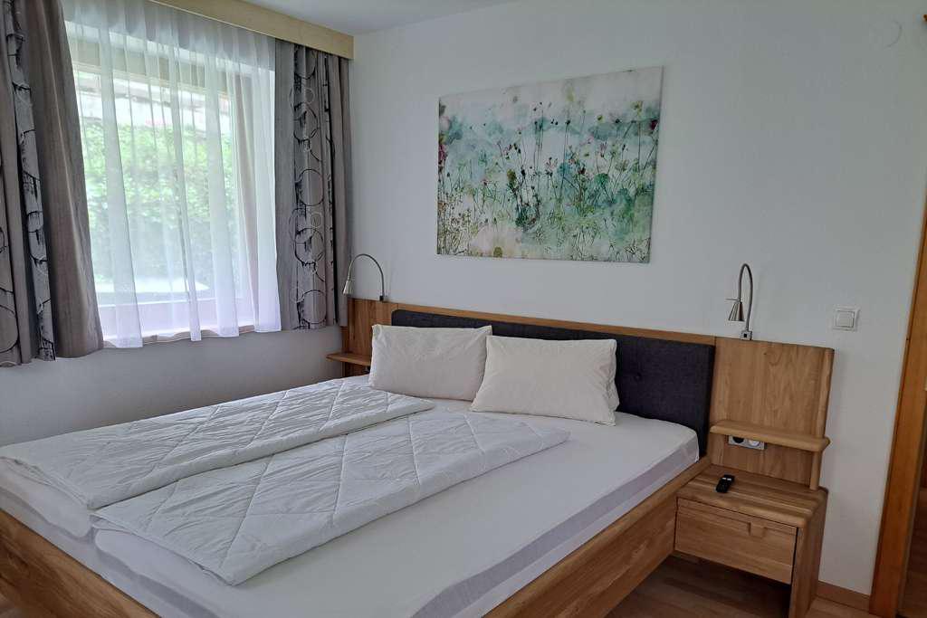 apartments-poetscher-ferienwohnung-3-schlafzimmer-bett