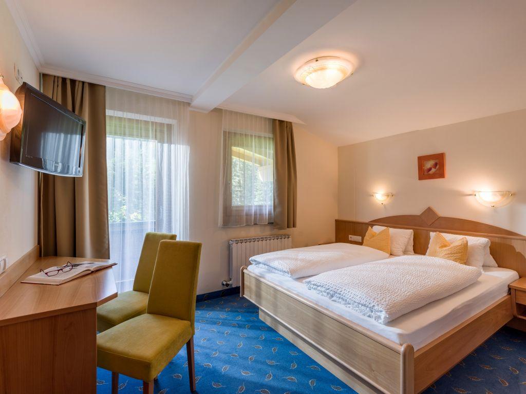 schlafzimmer-kreuzjoch-verk-7