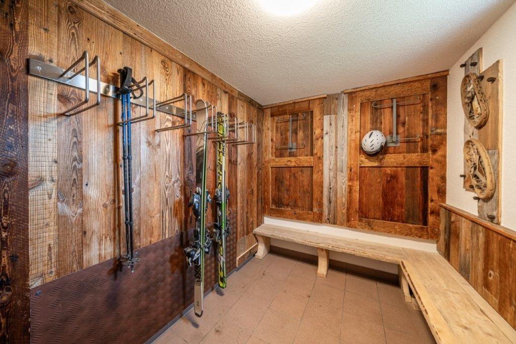 09-auer-fiegl-skiraum