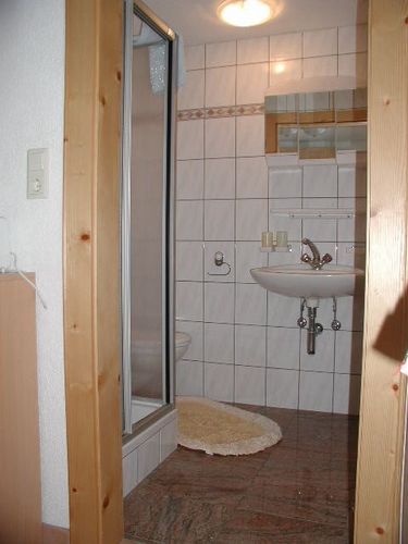 image004