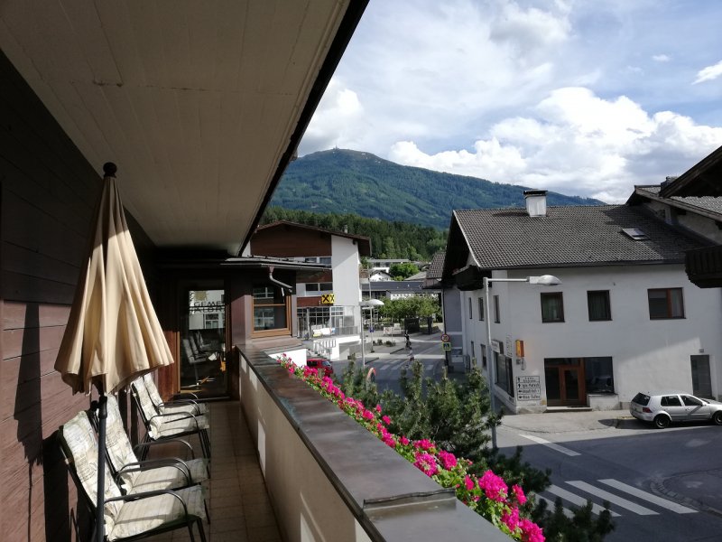 08-blick-vom-balkon-zum-patscherkofel