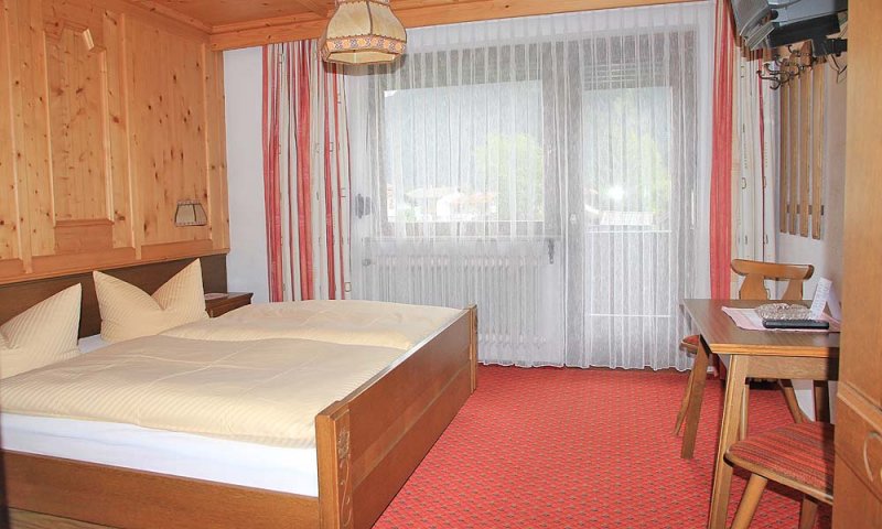 zimmer-pension-berghaus-maria-pettneu-st-anton-am-arlberg