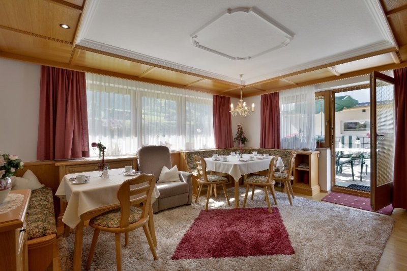 gaestehaus-stock-fruehstueck
