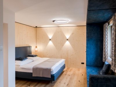 room_image.jpg