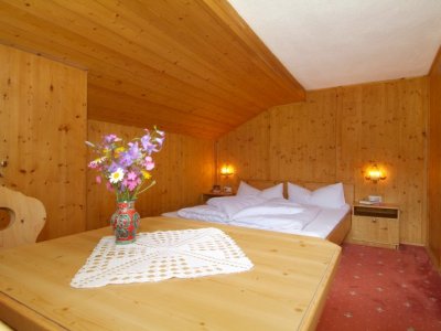 room_image.jpg