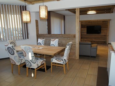 room_image.jpg
