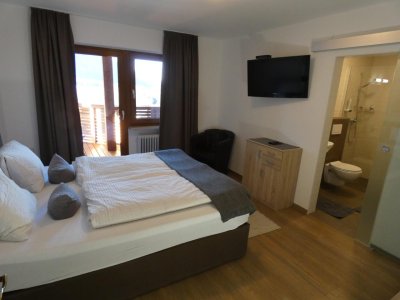 room_image.jpg